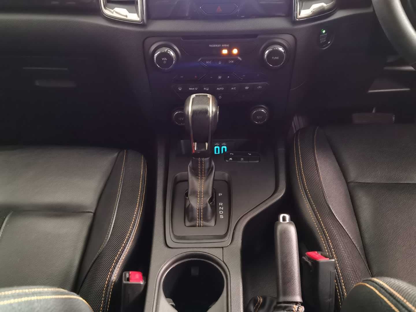 FORD RANGER 2.0D BI-TURBO WILDTRAK A/T P/U D/C image 10