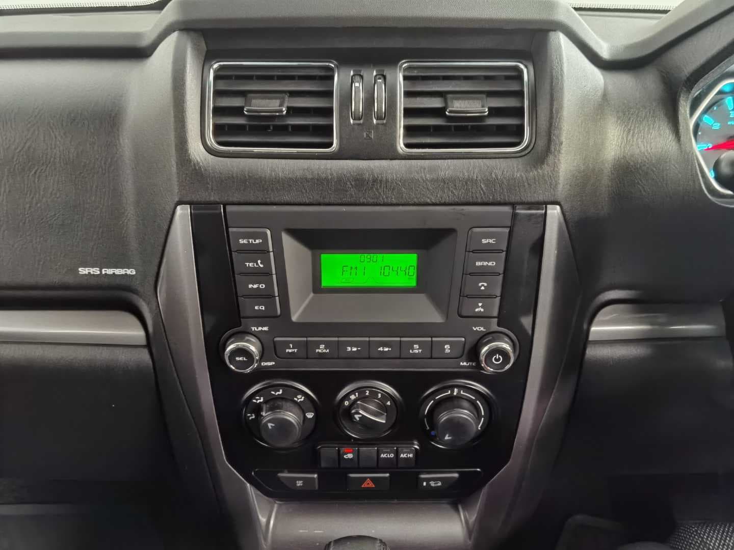 MAHINDRA PIK UP 2.2 mHAWK S6 4X4 P/U D/C image 8