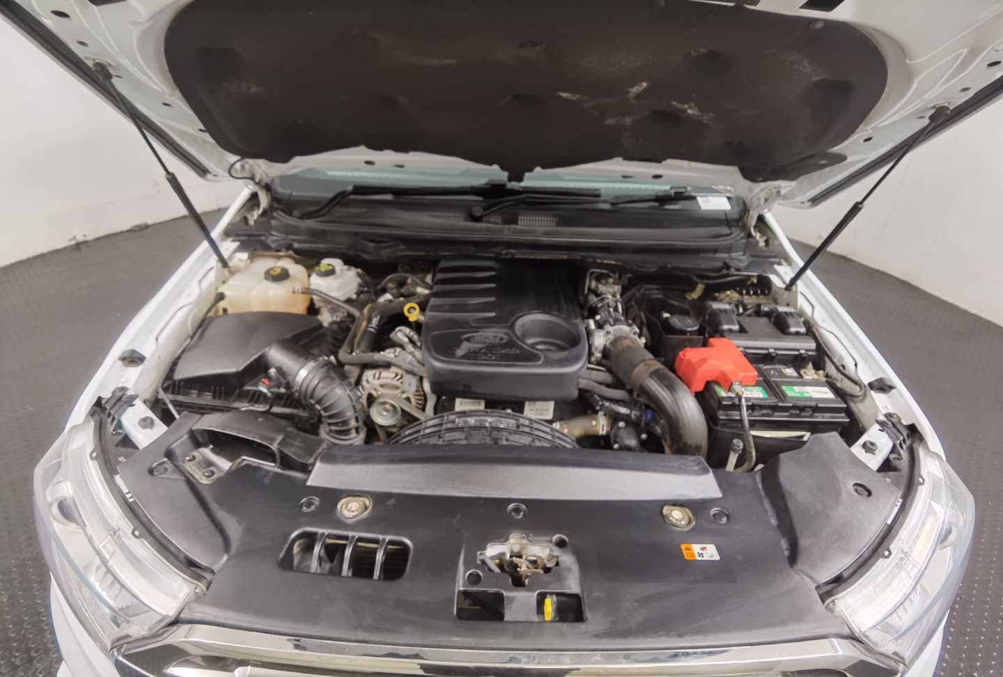 FORD EVEREST 3.2 TDCi LTD 4X4 A/T image 4