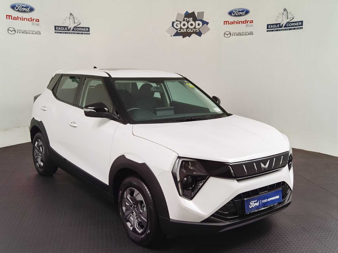 MAHINDRA XUV3XO 1.2T MX3 A/T image 1