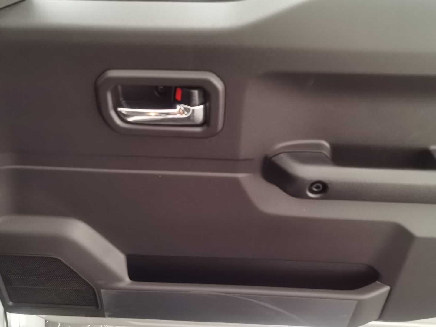 SUZUKI JIMNY 1.5 GLX image 12