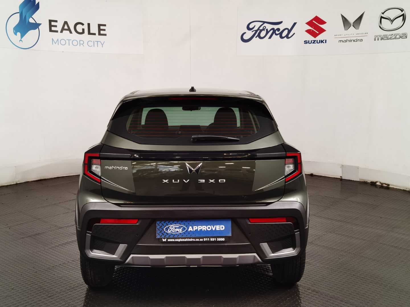MAHINDRA XUV3XO 1.2T MX2 A/T image 8
