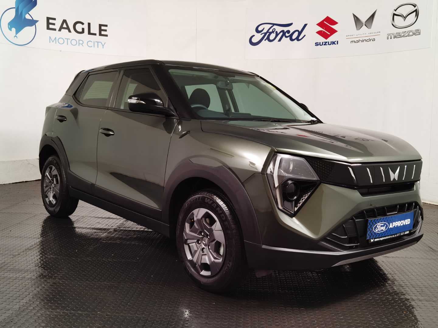 MAHINDRA XUV3XO 1.2T MX2 A/T image 1