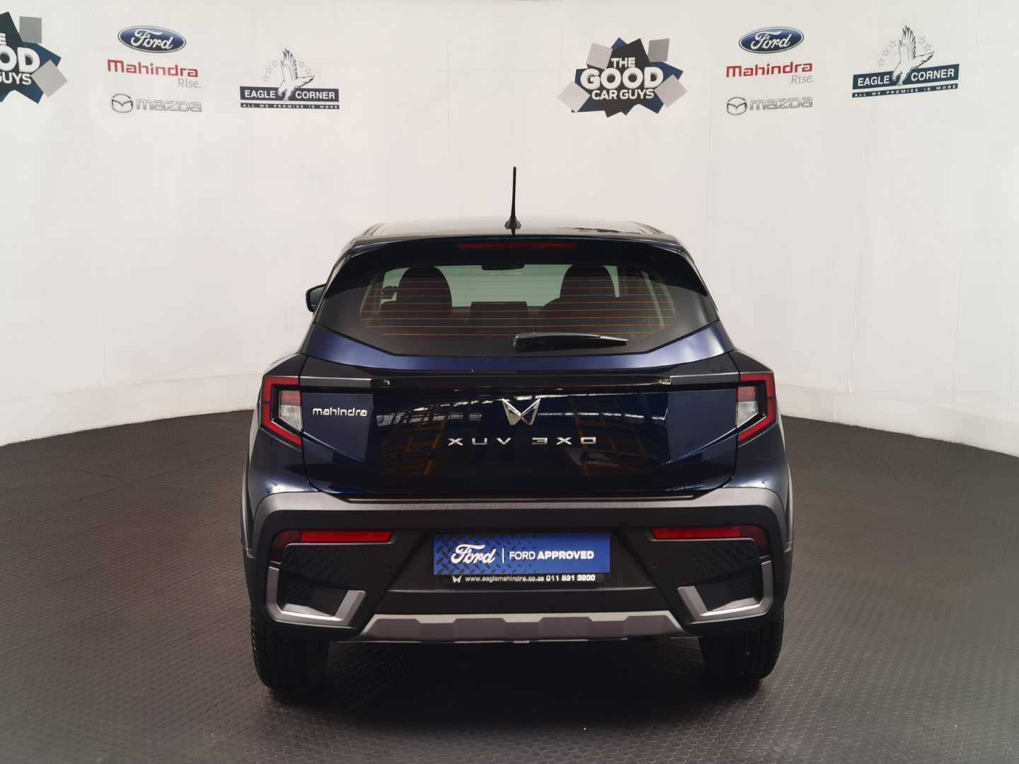 MAHINDRA XUV3XO 1.2T MX2 A/T image 7