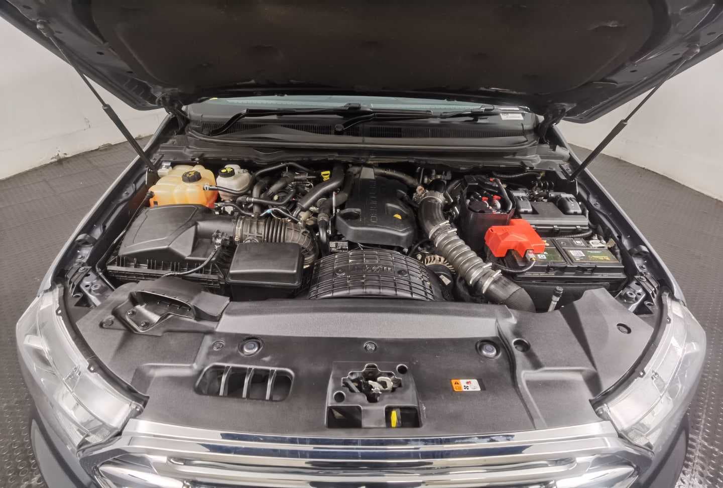 FORD EVEREST 2.0D BI-TURBO LTD 4X4 A/T image 5
