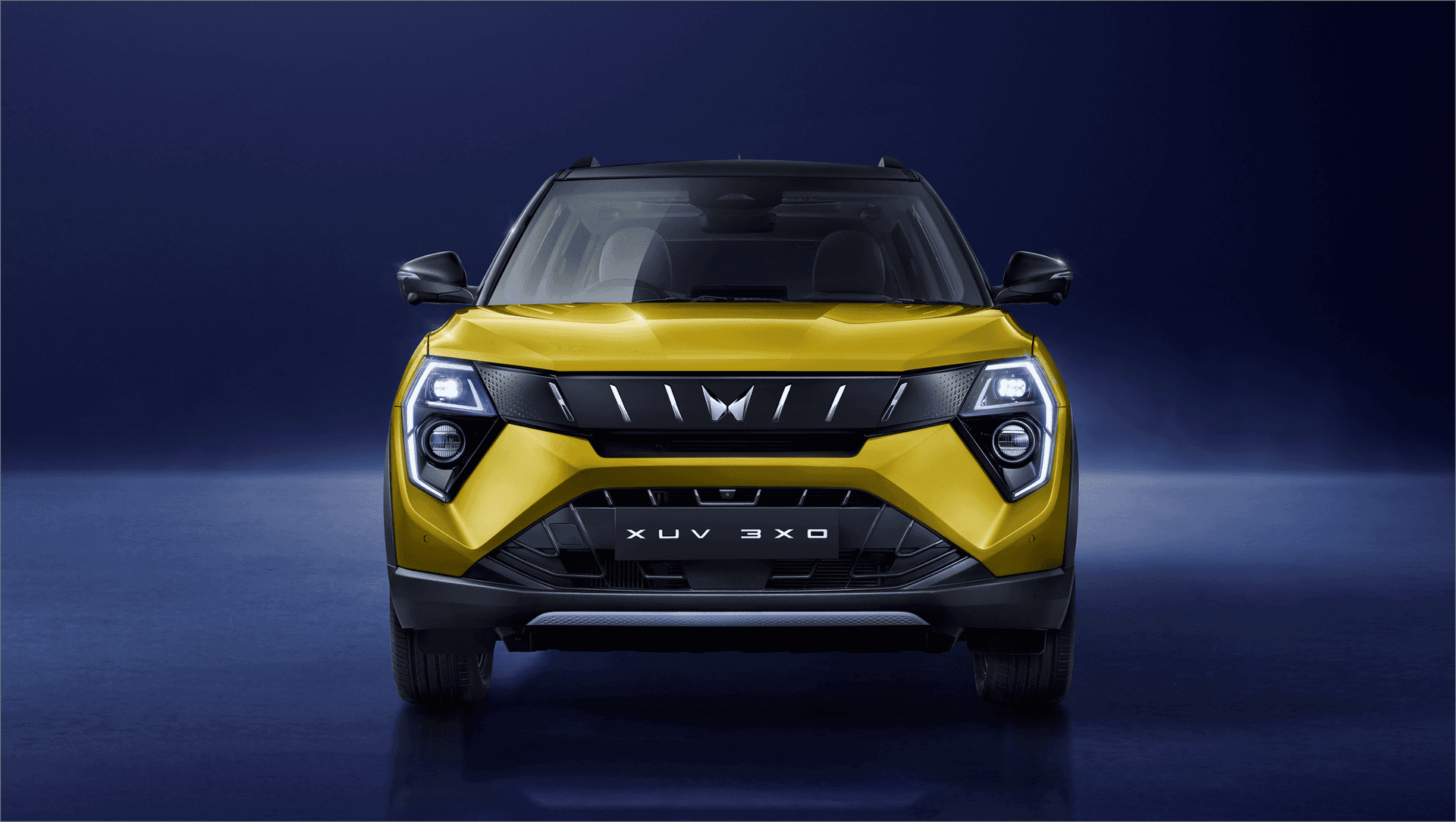 CLIENT XUV 3XO 149444 R3 Light@2x